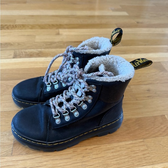 Dr. Martens Shoes - Dr. Martens Combs Wyoming Shearling Lined Lace Up Ankle Boots Docs Combat US 5L